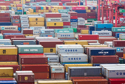 The decision of the U.S. to delay port machinery tariffs